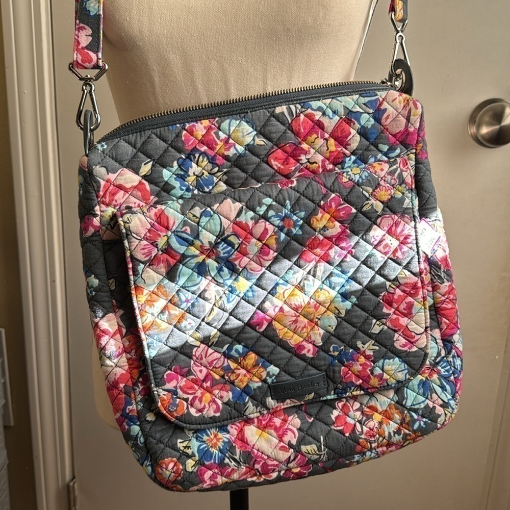 COPY Vera Bradley Women's Cotton Shoulder Bag Crossbody Purse, Pretty Posies - Picture 4 of 6